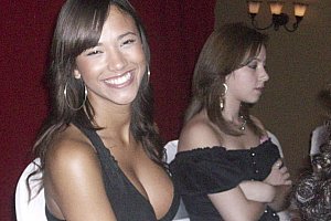 老头握住淑蓉双乳